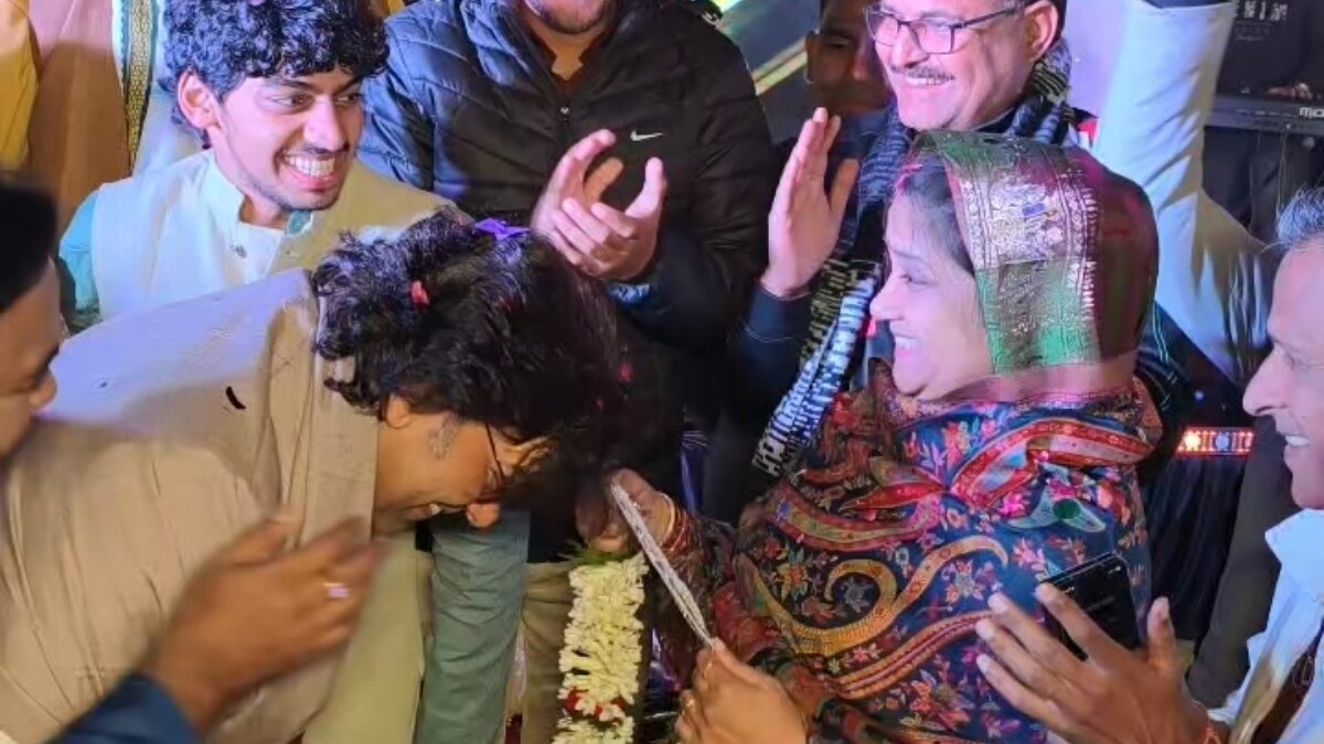 58 की उम्र में एक्टर ने फिर पत्नी संग रचाई शादी, सात जन्म साथ रहने की खाई कसमें