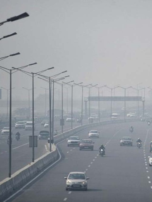 प्रदूषण से नहीं राहत, दिल्ली में जहरीली स्मॉग की चादर, सांस लेना दूभर!