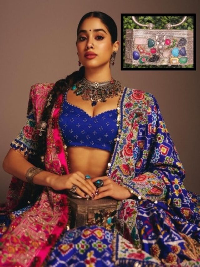 जाह्नवी कपूर के बॉक्स वाले पर्स पर अटकी निगाहें, कीमत जान उड़ जाएंगे होश!