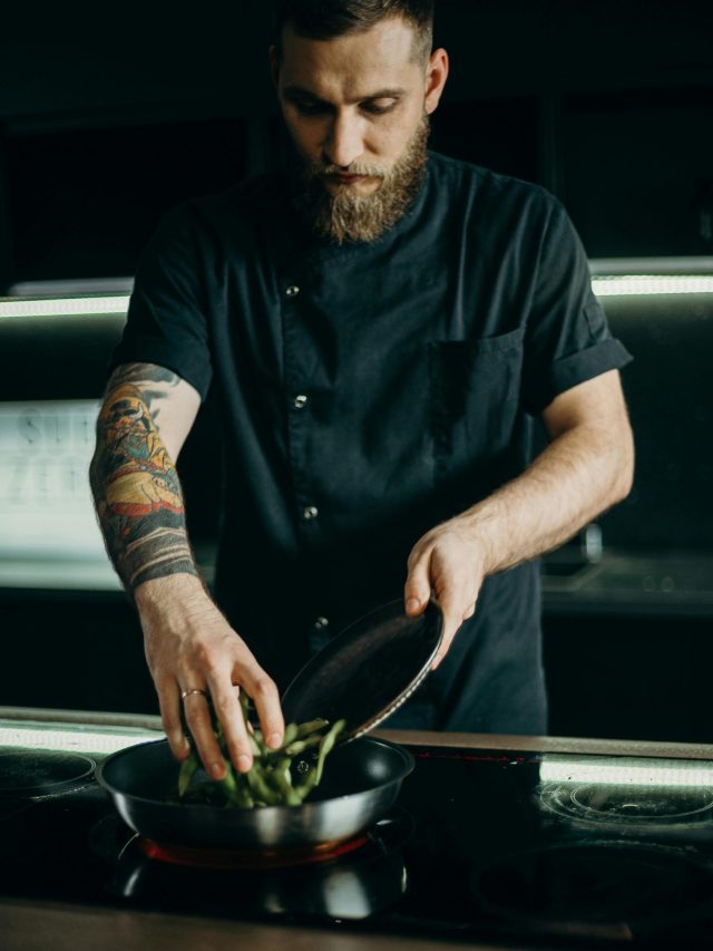 अमेरिका में कुक की सैलरी कितनी होती है?