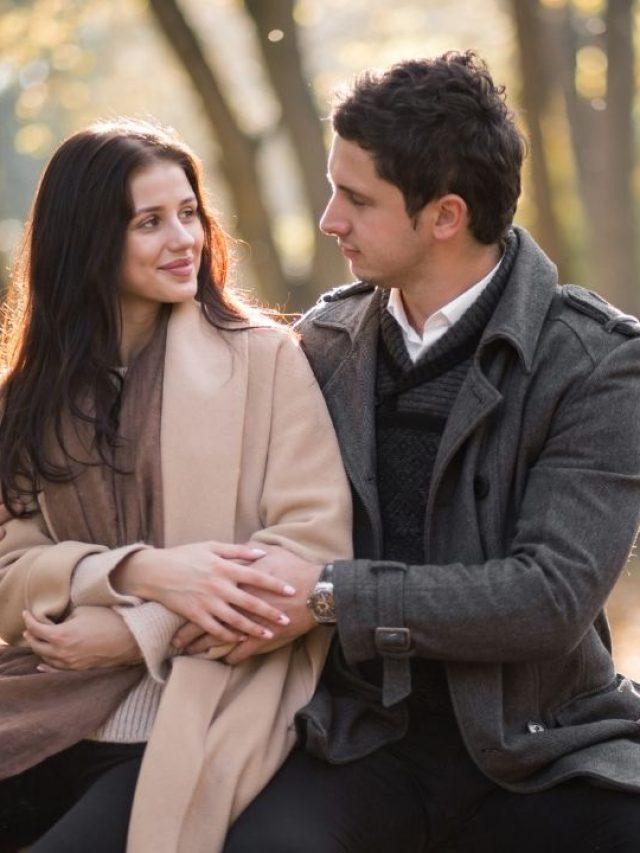 पति से कभी नहीं छुपानी चाहिए ये बातें, रिश्ते में आ सकती है दरार!