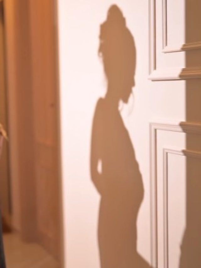 'प्रेग्नेंट हैं ऐश्वर्या?', तलाक की चर्चा के बीच एक्ट्रेस को देख फैंस ने पूछे सवाल, Video