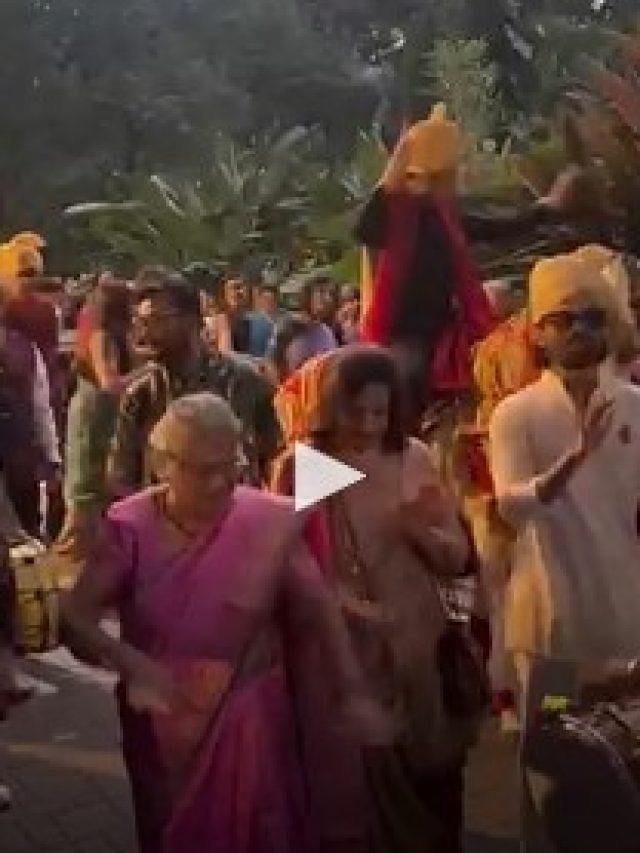 ढोल की थाप पर जमकर थिरकीं सुधा मूर्ति, दिग्‍गज बिजनेस वुमेन भी दिखीं साथ, VIDEO