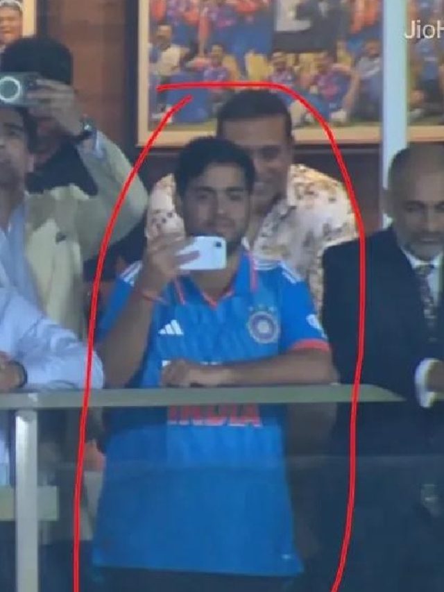 iPhone 17 Pro Max नहीं, एक कैमरे वाला फोन यूज करते हैं आकाश अंबानी