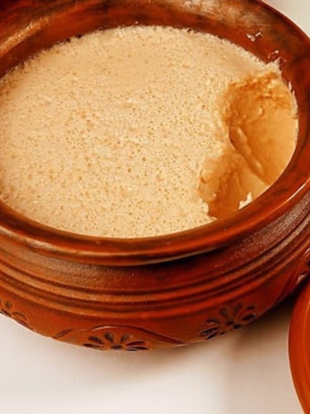 কোথায় টাটকা মিষ্টি দই পাবেন? রইল সেরা দোকানের হদিশ