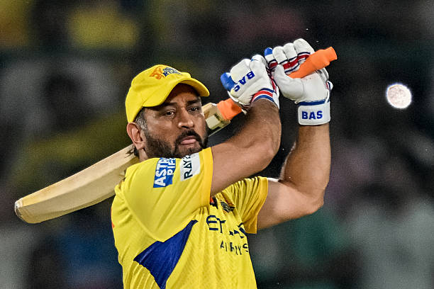 जिम, नेट प्रैक्टिस और स्विमिंग... IPL के लिए जमकर तैयारी कर रहे धोनी