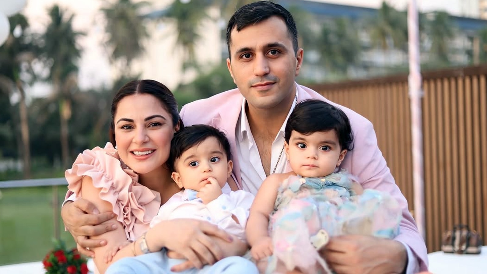 1 साल के हुए श्रद्धा के जुड़वां बच्चे, किया ग्रैंड सेलिब्रेशन, दिखाया बेटा-बेटी का चेहरा