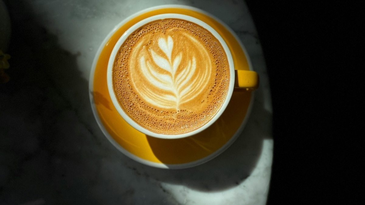 कॉफी लवर्स ध्यान दें! Coffee के साथ ये 5 चीजें खाना बिगाड़ सकता है सेहत, आज ही करें बंद