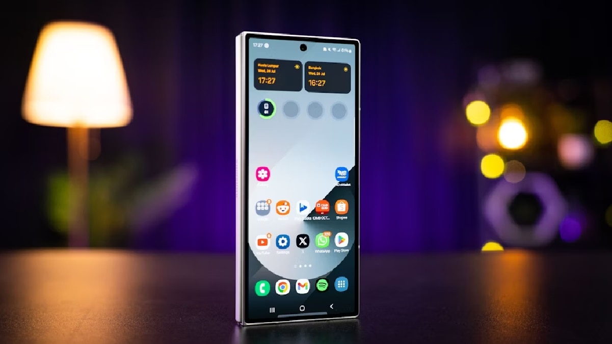 60 हजार रुपये कम हुई Samsung फोन की कीमत, Amazon Sale में ऑफर