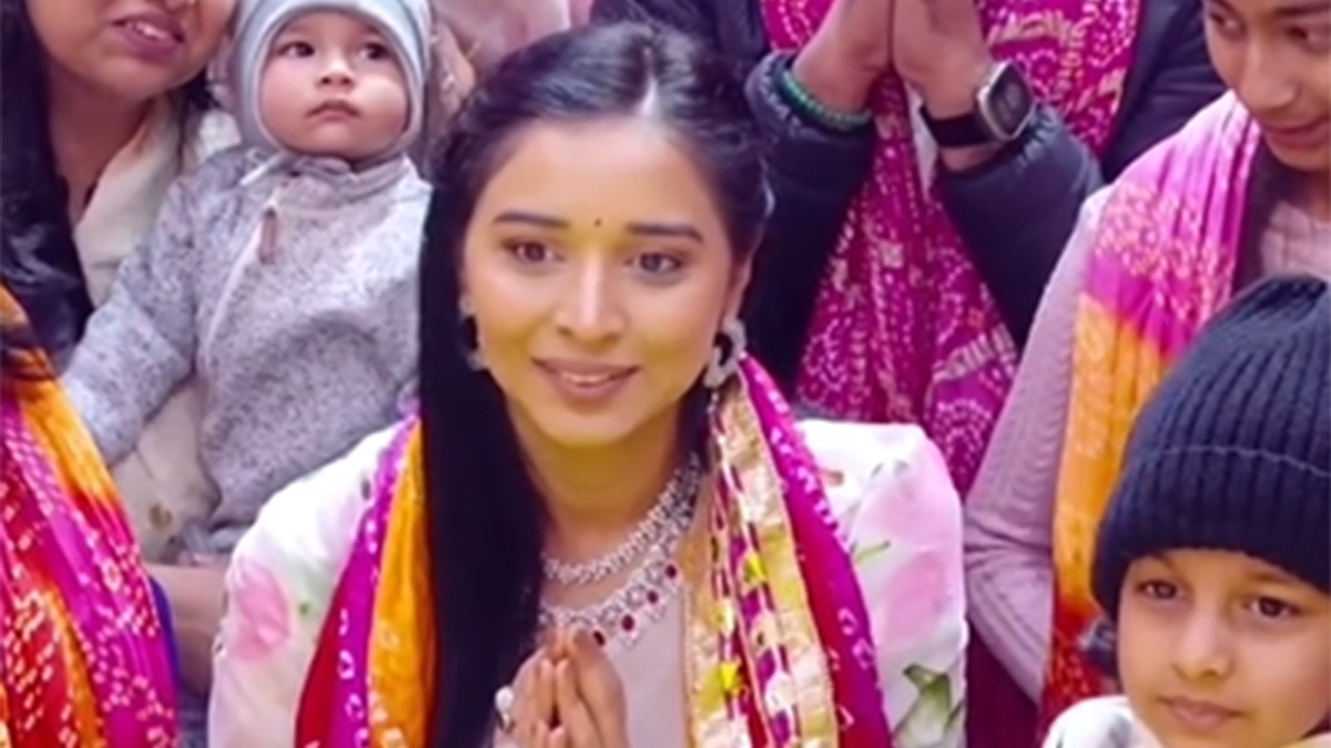 वृंदावन की धार्मिक यात्रा पर तान्या, प्रेमानंद महाराज के किए दर्शन, लिया आशीर्वाद