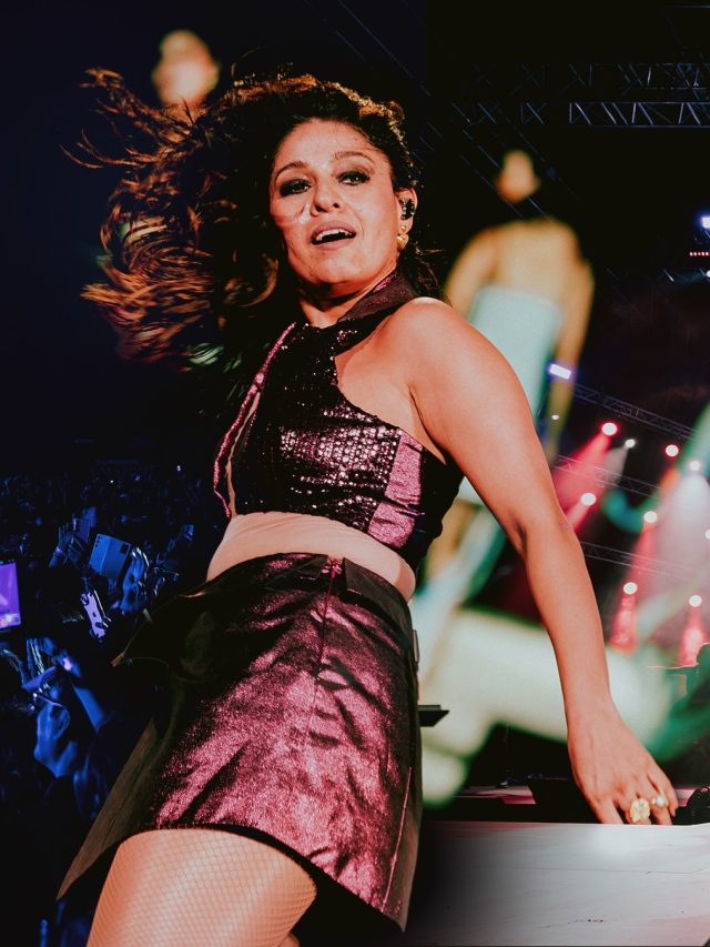 कॉन्सर्ट में सुनिधि ने झटकाए बाल-दिखाए लटके झटके, डांस मूव्स देख चकराए यूजर्स, Video