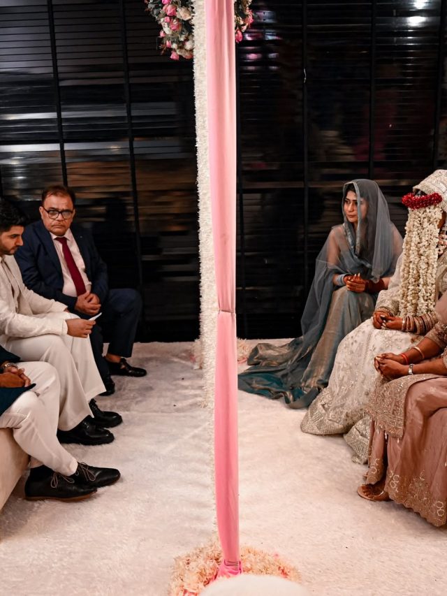 सिर पर सहरा-लंबा घूंघट, हिंदू BF संग एक्ट्रेस ने किया निकाह, शादी में हुई रोमांटिक