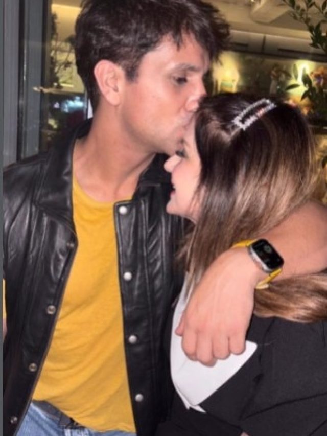 'तुम मेरी धड़कन...', BF की बांहों में रोमांटिक हुईं सुजैन खान, अर्सलान ने किया Kiss