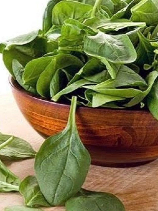 ৫ টাকাতেই জব্দ সুগার-প্রেশার, ঢকঢক করে খেয়ে নিন বাংলার এই শাকের রস