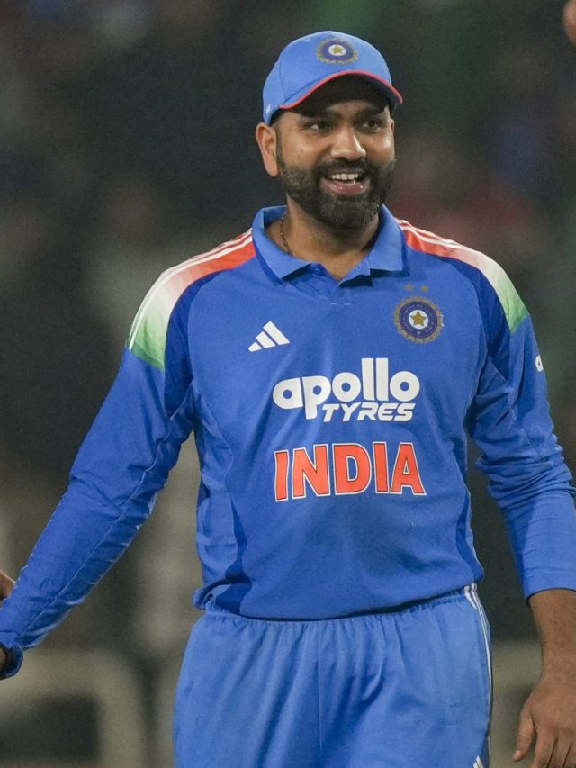 ऋषभ पंत के सामने रोहित शर्मा ने मांगी विश और फूंक भी मारी, VIDEO