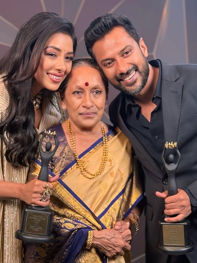 'अनुपमा' की मां का डांस देख कायल हुए 'धुरंधर' रणवीर, पलाश मुच्छल ने भी कर डाली तारीफ