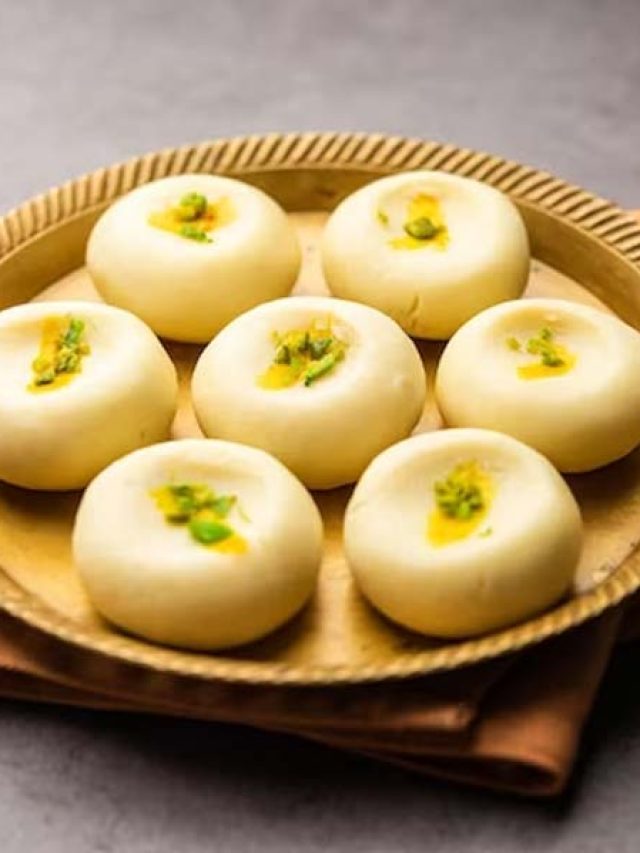 কেন মিষ্টির নাম সন্দেশ? খোদ বাঙালিরাই জানেন না