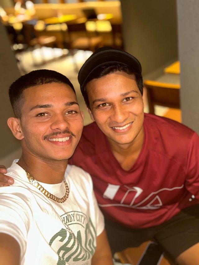 भाई ने मेरे लिए क्रिकेट छोड़ा, टूटा तो पिता ने... यशस्वी जायसवाल क्यों हुए इमोशनल