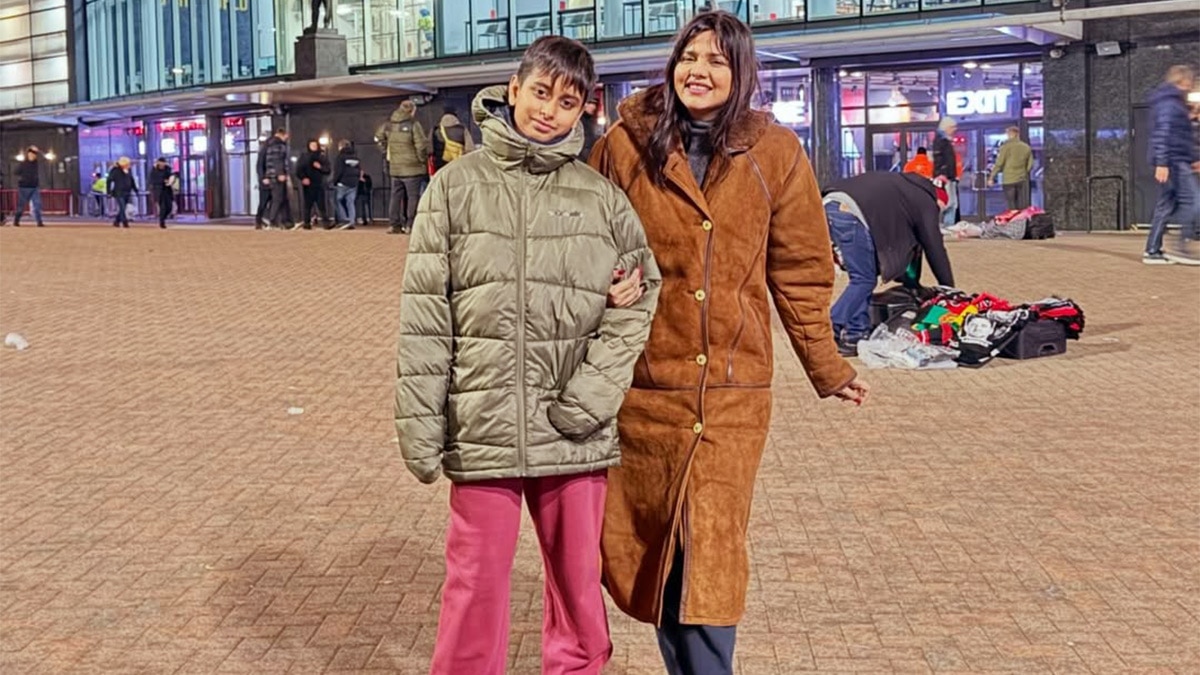 43 की उम्र-1 बेटे की मां, दो तलाक के बाद भी नहीं टूटी एक्ट्रेस, इंग्लैंड में कर रही चिल