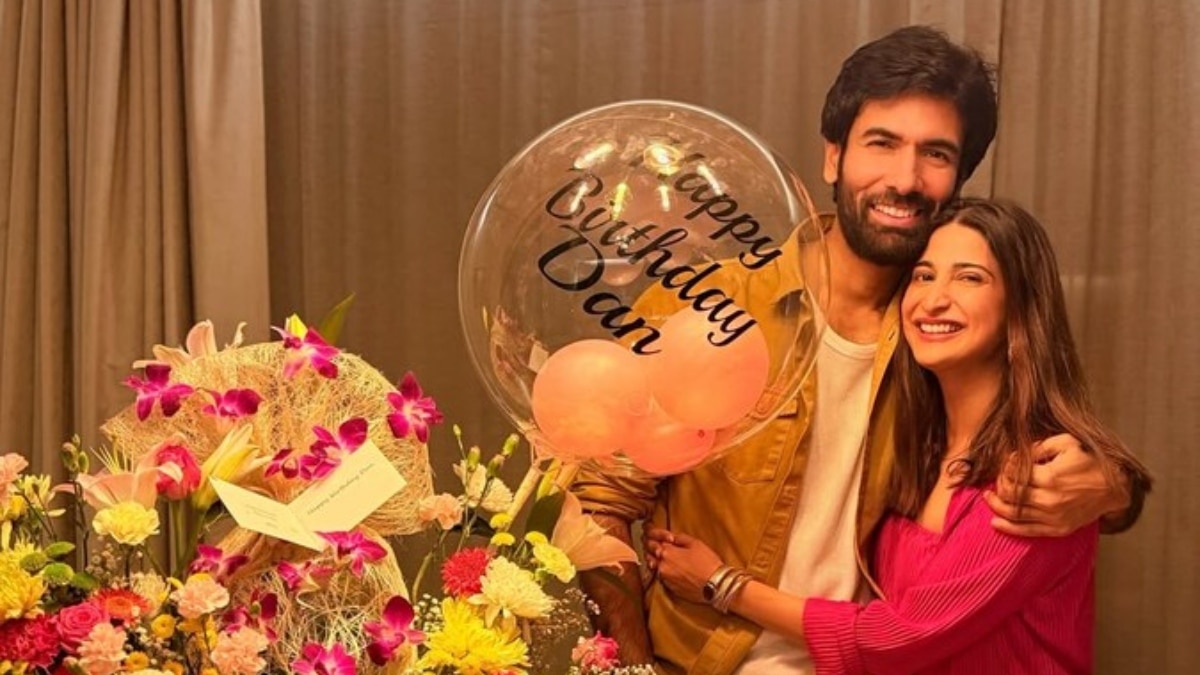 'धुरंधर' एक्टर को डेट कर रही मशहूर एक्ट्रेस? बर्थडे पोस्ट में दिखी केमिस्ट्री, फैंस कंफ्यूज