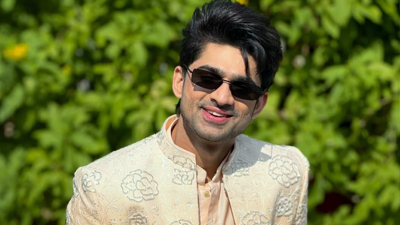 Ex गर्लफ्रेंड संग एक्स्ट्रा मैरिटल अफेयर करेंगे अभिषेक! बॉन्ड देख एल्विश को हुई जलन