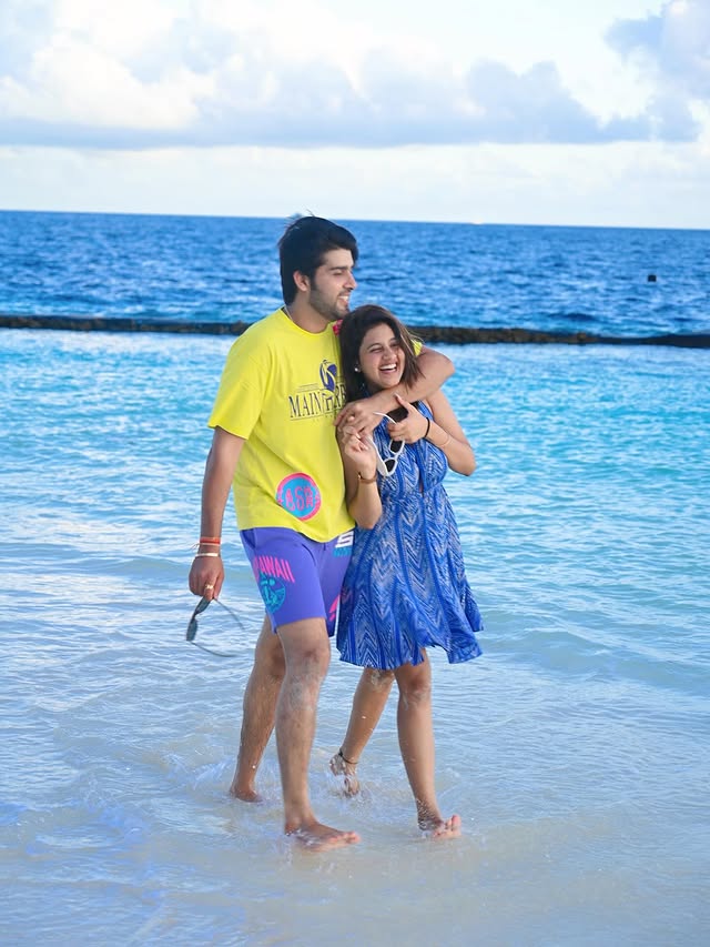 कौन हैं 'कच्चा बादाम' गर्ल अंजलि अरोड़ा का BF आकाश? गिरफ्तारी के बाद सुर्खियों में नाम