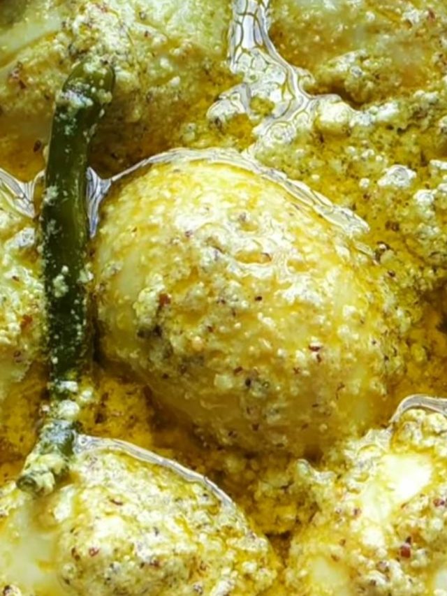 এভাবে বানিয়ে দেখুন ডিমের কোরমা, মাছ মাংস খাওয়া ভুলে যাবেন