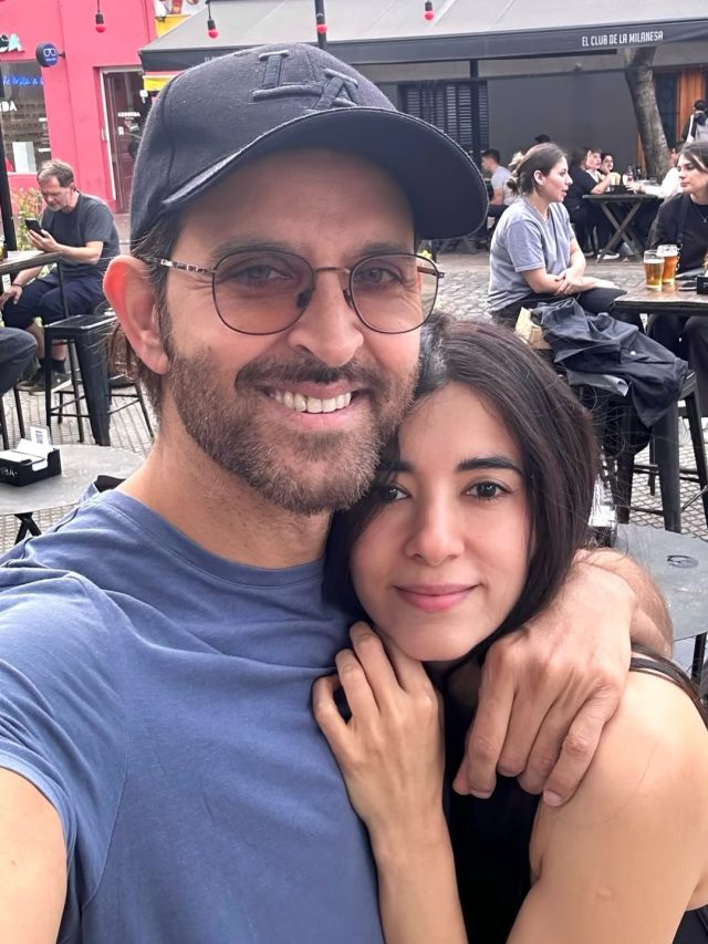 ऋतिक रोशन की बांहों में कोजी हुईं GF सबा, शेयर की रोमांटिक फोटोज, बोलीं- आप मेरा दिल...