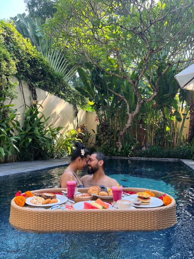 पत्नी की बांहों में करोड़पति कोरियोग्राफर, पूल में किया रोमांस, केमिस्ट्री पर फिदा फैंस