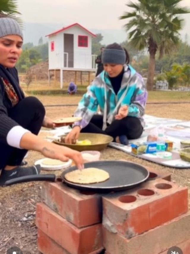 करोड़पति यूट्यूबर की पहली पत्नी ने मिट्टी के चूल्हे पर बनाई 50 रोटियां, चौंकी दूसरी पत्नी, Video