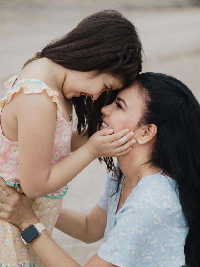 মায়ের মধ্যে এই ৫ গুণ থাকলে সন্তান সফল হবেই, সব বাধাই উতরে যাবে