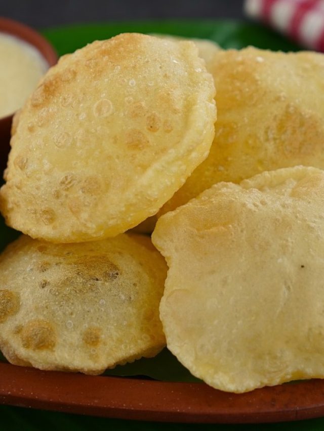 তেল নয় এবার জলেই হবে ফুলকো লুচি! সেরা রেসিপি