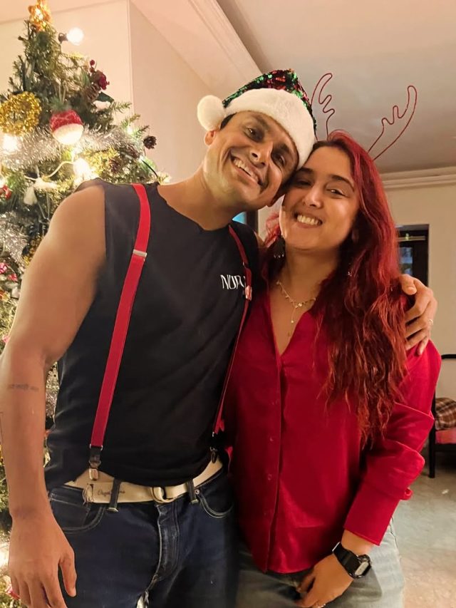 आमिर की बेटी ने मनाई एनिवर्सरी, पति ने किया ऐसा काम, बोलीं- 40 साल के आदमी से शादी...