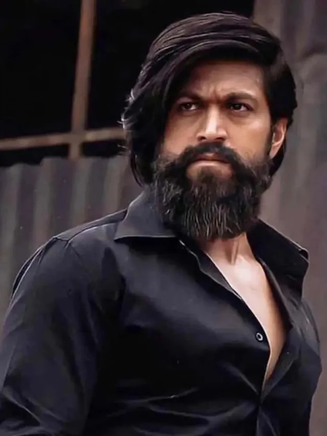 यश से पहले इन सेलेब्स ने तोड़े नियम, बिना झिझक दिए इंटीमेट सीन्स