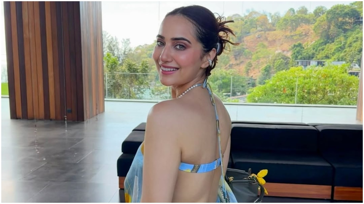 तलाक को हुए 2 साल, कॉमेडियन संग रिश्ते में करोड़पति एक्ट्रेस? लुटाया प्यार