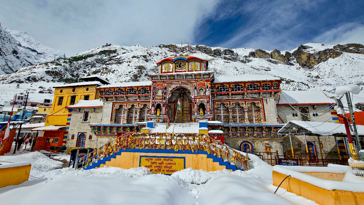 बर्फीली चोटियां, माइनस में पारा! बद्रीनाथ में स्वर्ग जैसी चमक