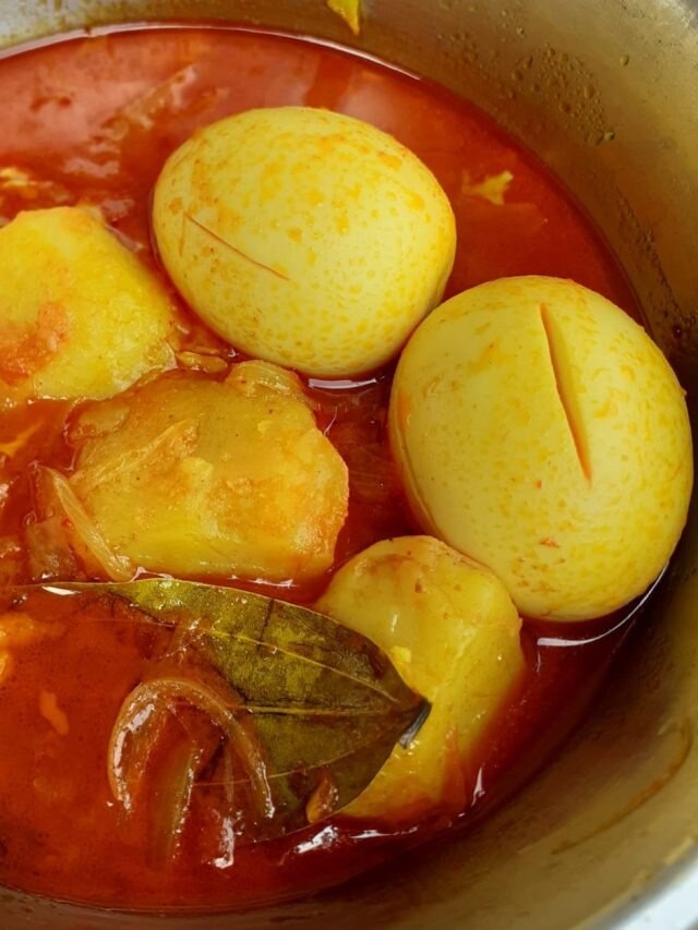 ডিমের ঝোল রান্নার সময় দিন এই সিক্রেট মশলা, টেস্ট হবে দুর্দান্ত