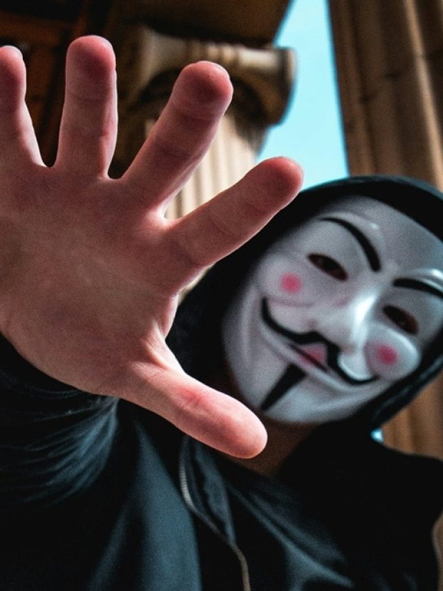 कहीं एक्सपायर तो नहीं आपका स्मार्टफोन, मंडरा रहा खतरा