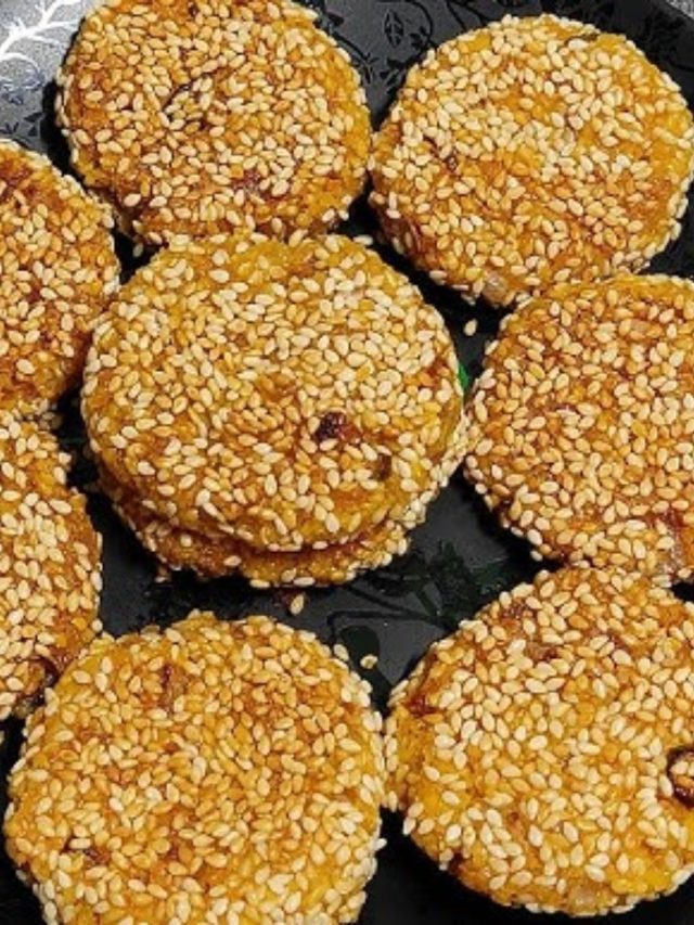 টেস্টে পোস্তর বড়াও হার মানবে, এভাবে বানিয়ে খান তিলের বড়া