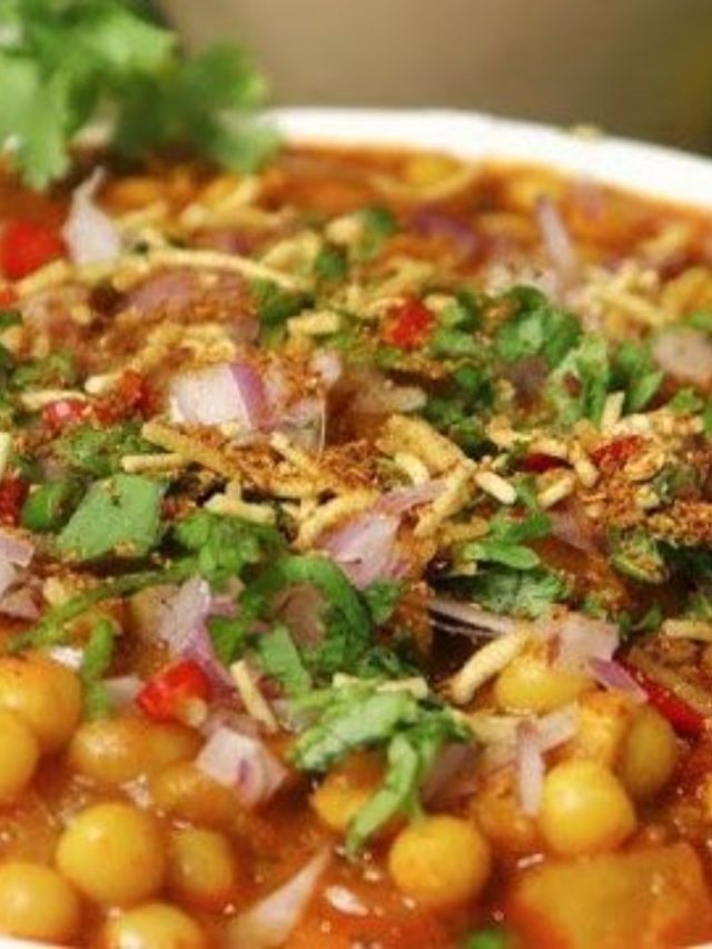 ঘুগনির মটর আর থাকবে না শক্ত, কটা সিটি দেবেন?