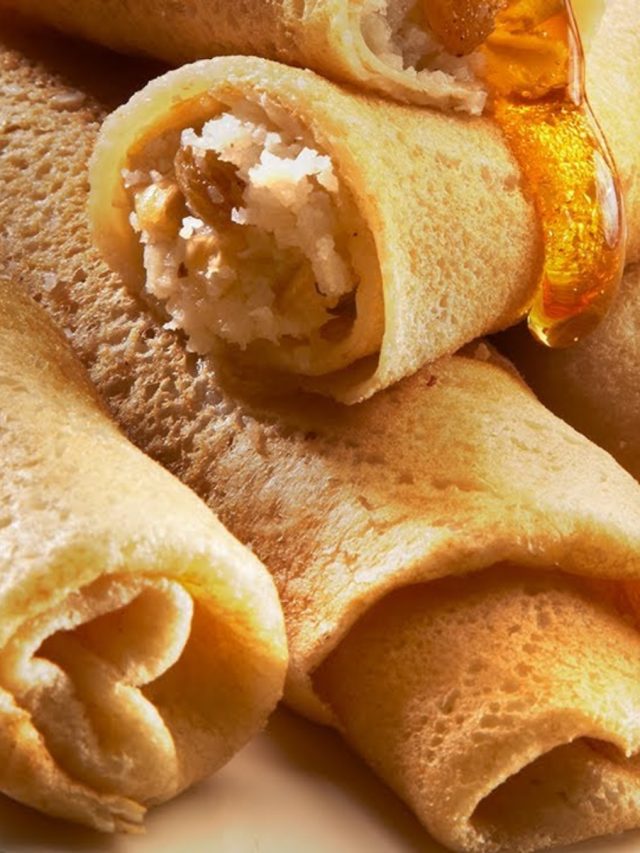 নিরামিষের দিনে বাঁধাকপি দিয়ে পাটিসাপটা,  এভাবে রাঁধলে গপাগপ খাবেন