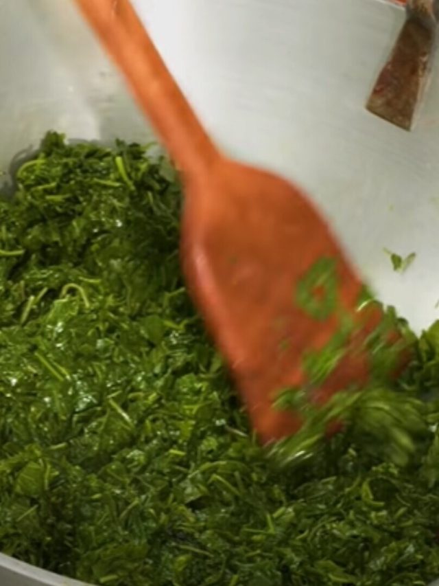 বাংলার এই সস্তার শাকেই পাবেন  লাখ টাকার গুণ, রইল রেসিপি