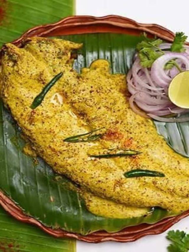 ইলিশ-ভেটকি তো অনেক খেলেন, এভাবে বানান পাবদা পাতুরি