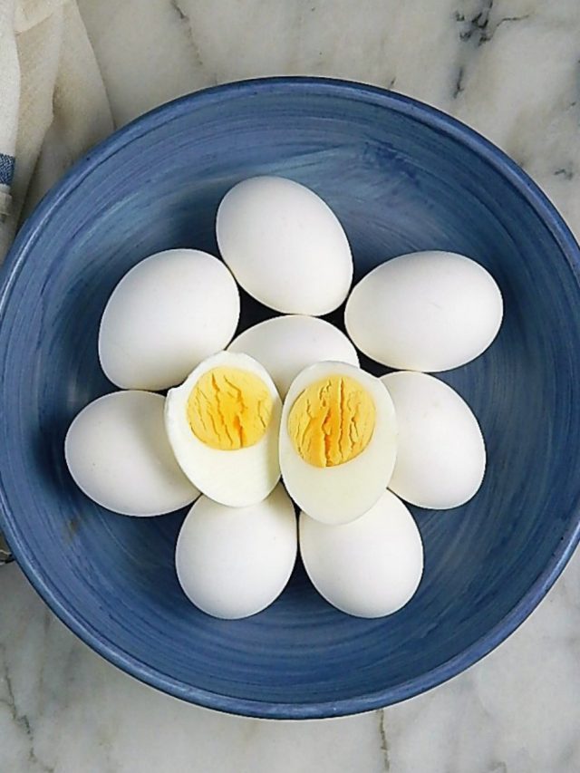 গ্যাস ছাড়া ডিম সেদ্ধ করার সহজ কায়দা! আপনিও শিখে নিন