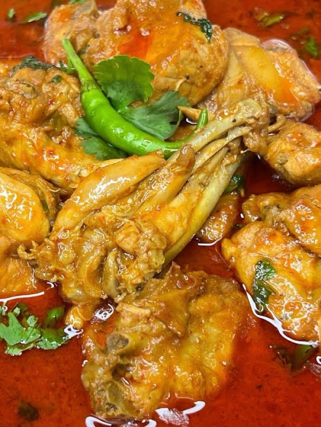 ১ কেজি মুরগির মাংসে কোন মশলা কতটা দেবেন? আঙুল চাটবে সবাই