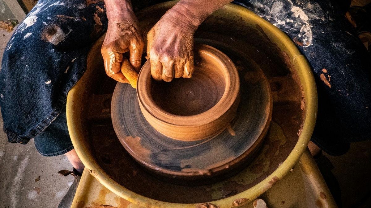 PAN-Aadhaar का मिसयूज! मिट्टी के बर्तन बनाने वाले को 1.25 करोड़ का नोटिस