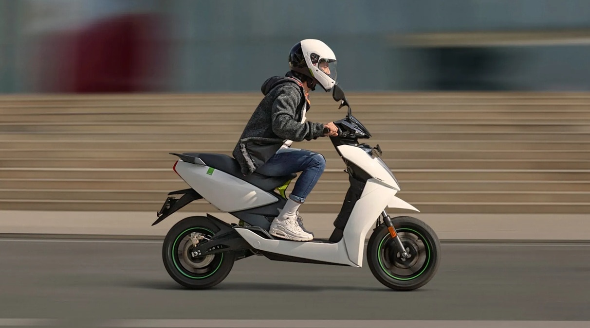 इस कंपनी का बड़ा ऐलान, इलेक्ट्रिक स्कूटर पर 20 हजार तक डिस्काउंट