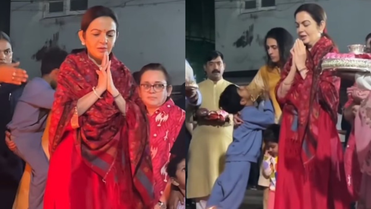 अंबानी परिवार की होली... बहू श्लोका संग नीता अंबानी ने की पूजा, PHOTOS