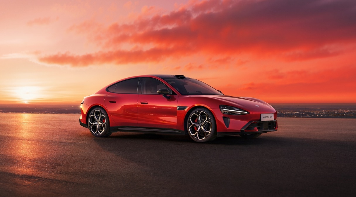 902Km रेंज, 15 मिनट में चार्ज, Xiaomi की दमदार कार लॉन्च