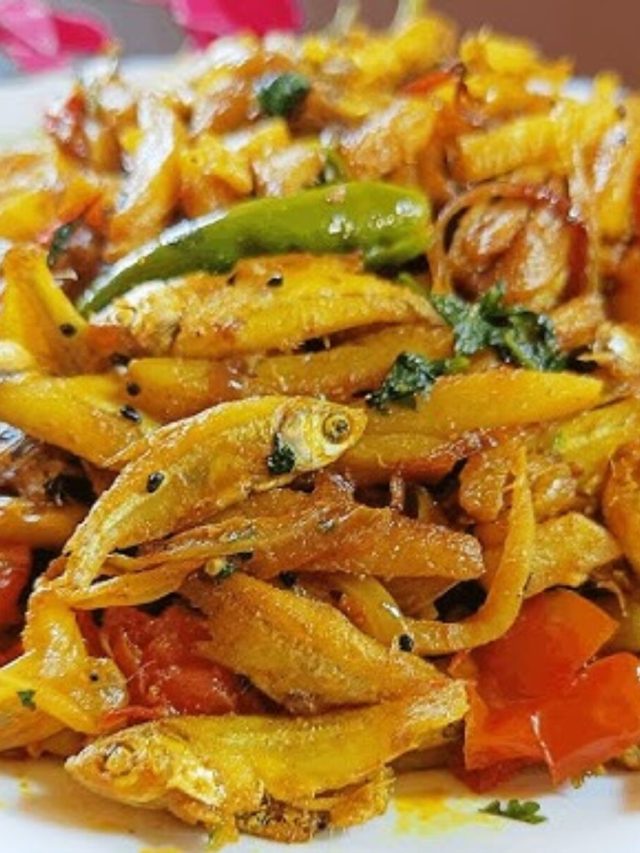 জিভে জল আনা ছোট মাছের চচ্চড়ি রাঁধুন এভাবে, চেটেপুটে খাবে সবাই